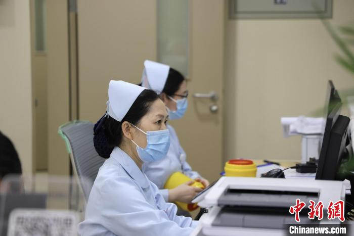在無錫分院入院的病例從診到治接受的醫(yī)療服務，全部按照上海瑞金總院的流程和方法進行?！∩耆?攝