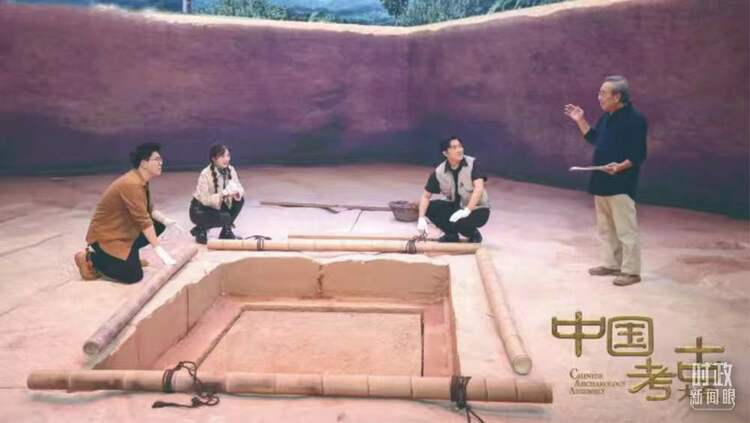 時(shí)政新聞眼丨在這場(chǎng)文藝界盛會(huì)上，習(xí)近平對(duì)文藝工作者有哪些深情寄語(yǔ)？
