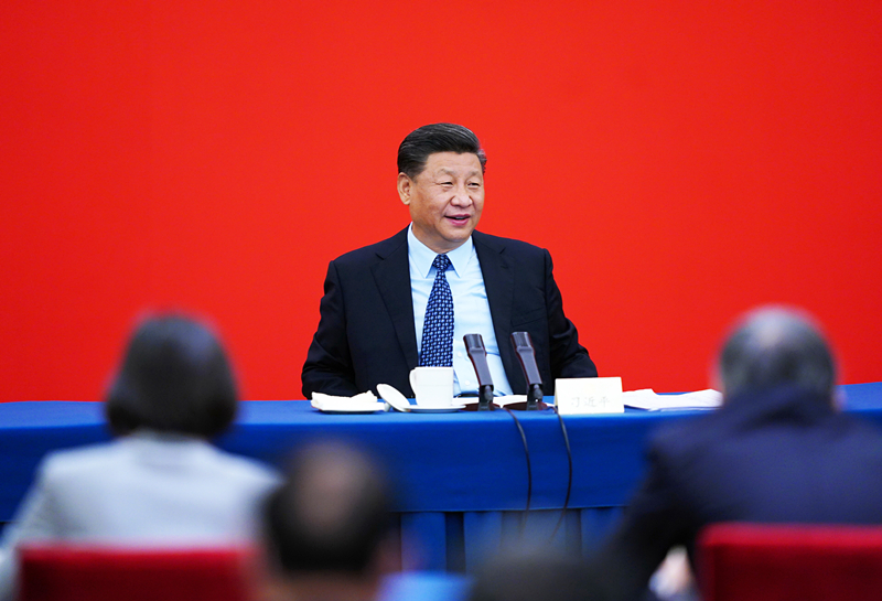 2020年5月23日上午，<span class="sensitiveWord">習近平</span><span class="sensitiveWord">總書記</span>看望參加全國政協(xié)十三屆三次會議的經(jīng)濟界委員，并參加聯(lián)組會，聽取意見和建議。